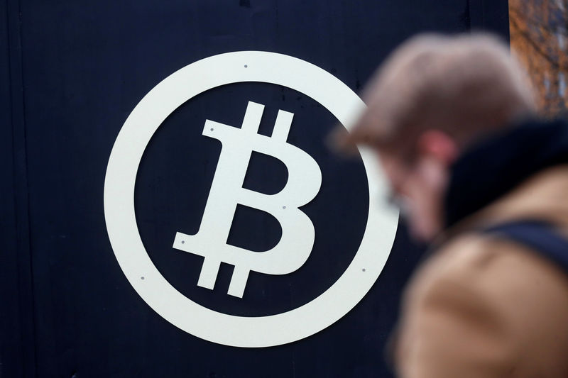 Bitcoin price today: falls to $92.7k, set for first monthly fall since Aug