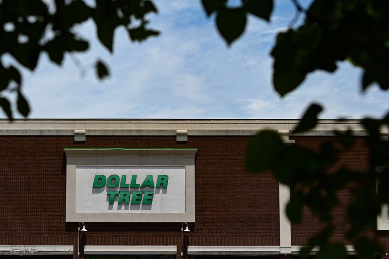 Dollar Tree beats sales and profit estimates, CFO to step down